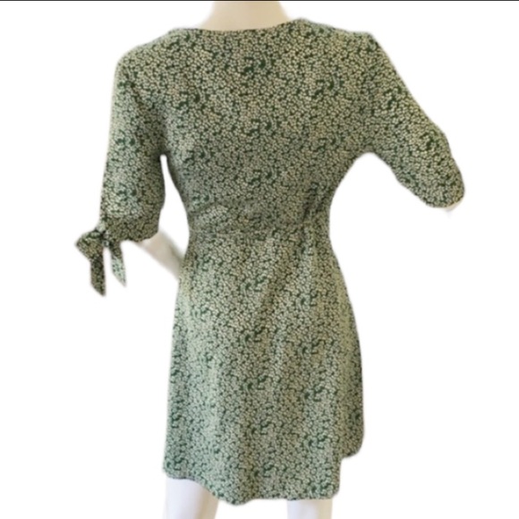 Rihoas Dress Wrap style NWT / size small - Picture 3 of 17